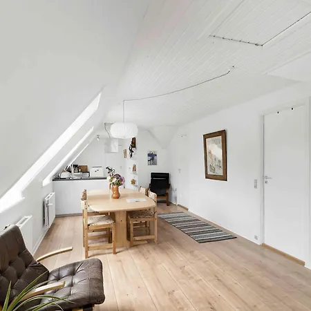 Apartment With Ocean Views Svaneke